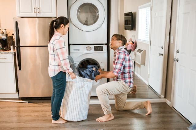 Le lavage en machine à haute température et l'utilisation du sèche-linge contre les punaises de lit